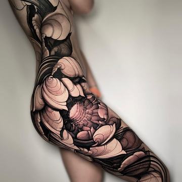 Příprava na tetování stehna ve studiu VEAN TATTOO