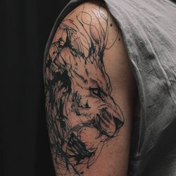 Pánské tetování na rameno