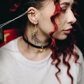 Septum piercing s orientační dobou hojení a šetrnou následnou péčí
