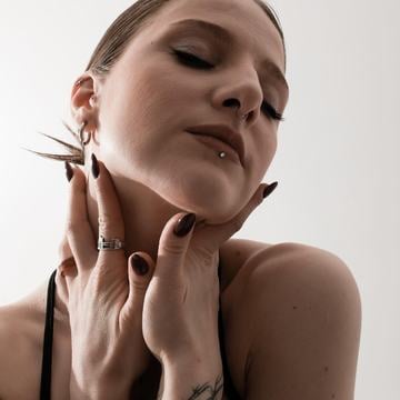 Inspirace na typy piercingu rtů pro jemný i výraznější vzhled