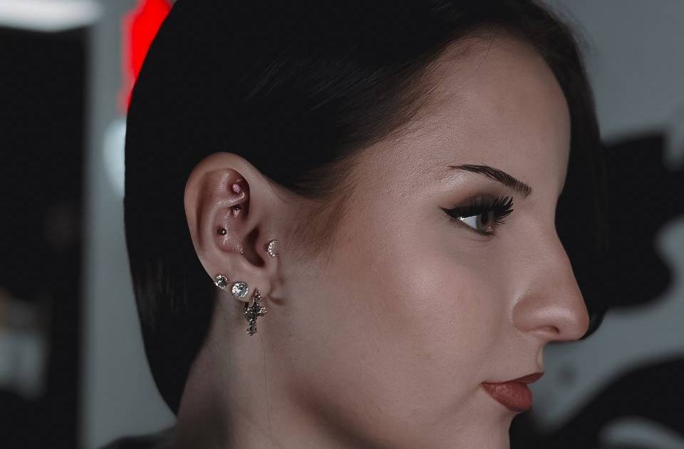 Piercing ucha