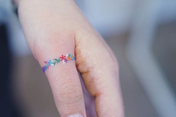 Tetování na prsty ve studiu VEAN TATTOO