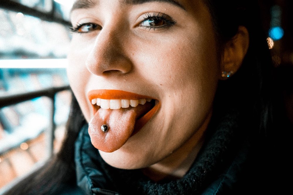 Woman-with-tongue-piercing
