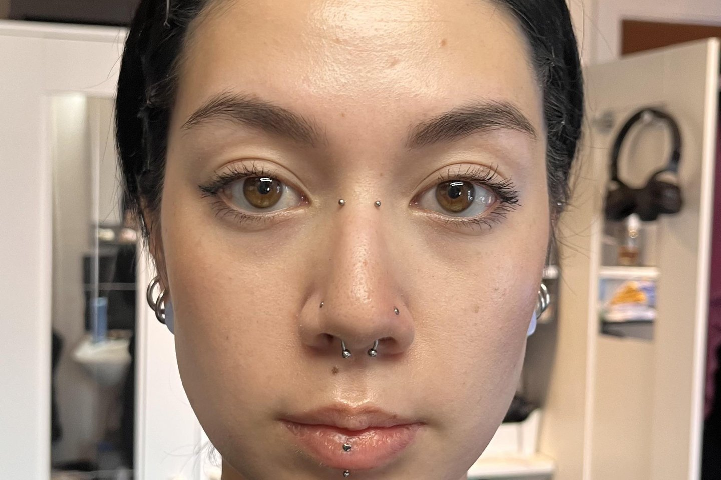a-bridge-or-centered-eyebrow-piercings-v0-lbjoavju66ia1