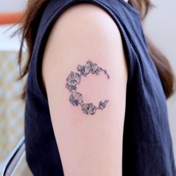 siyeon_tattoo_1699195399077