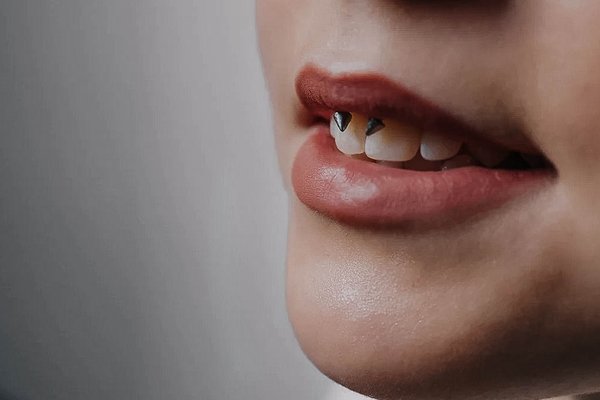 spiked-smiley-piercing-ring